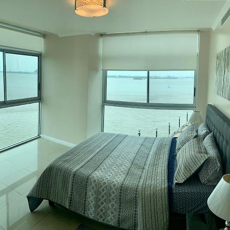 Apartamento VISTA Al RIO PUERTO SANTANA Riverfront 1 Guayaquil Exterior foto